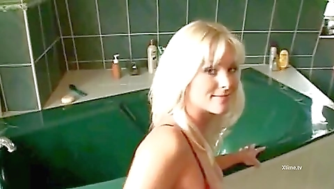 Married whore gets her ass fucked Married whore gets her ass fucked