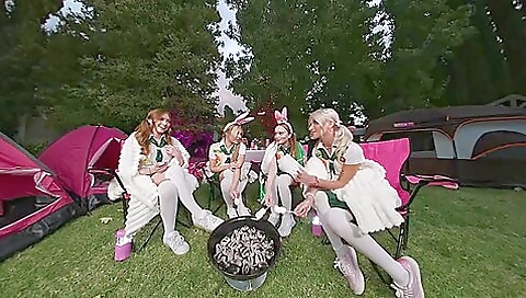 Sexy younger with sexy bodyo transatplayd