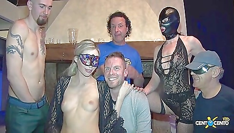 Hawt sweetheart has sex with a sexy babe