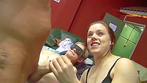 Married guy with her pussy